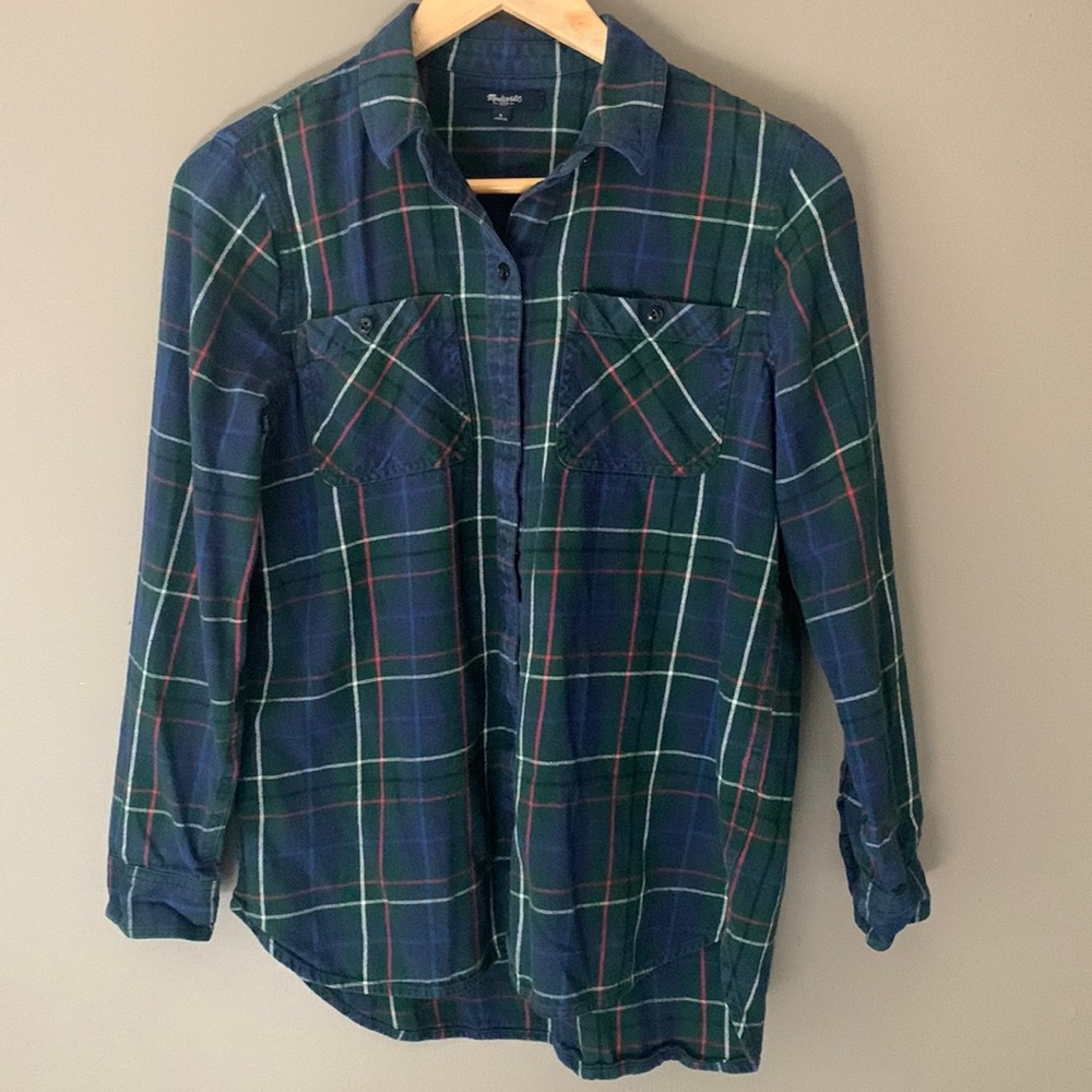 Madewell ex-boyfriend plaid button-down shirt.  Size small